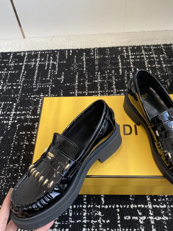 Fendi Shoe 